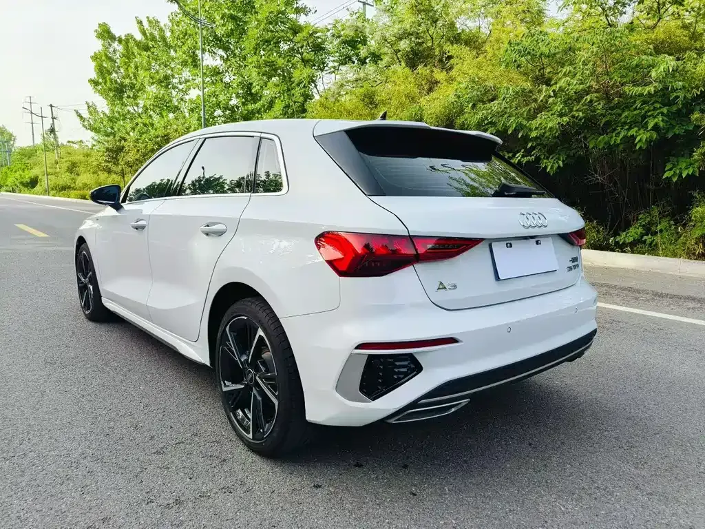 Audi A3 2023 из CN, фото 7
