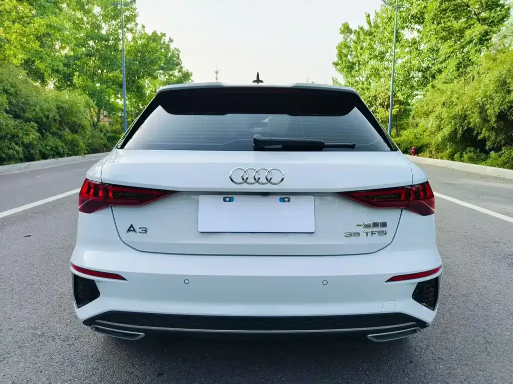 Audi A3 2023 из CN, фото 8