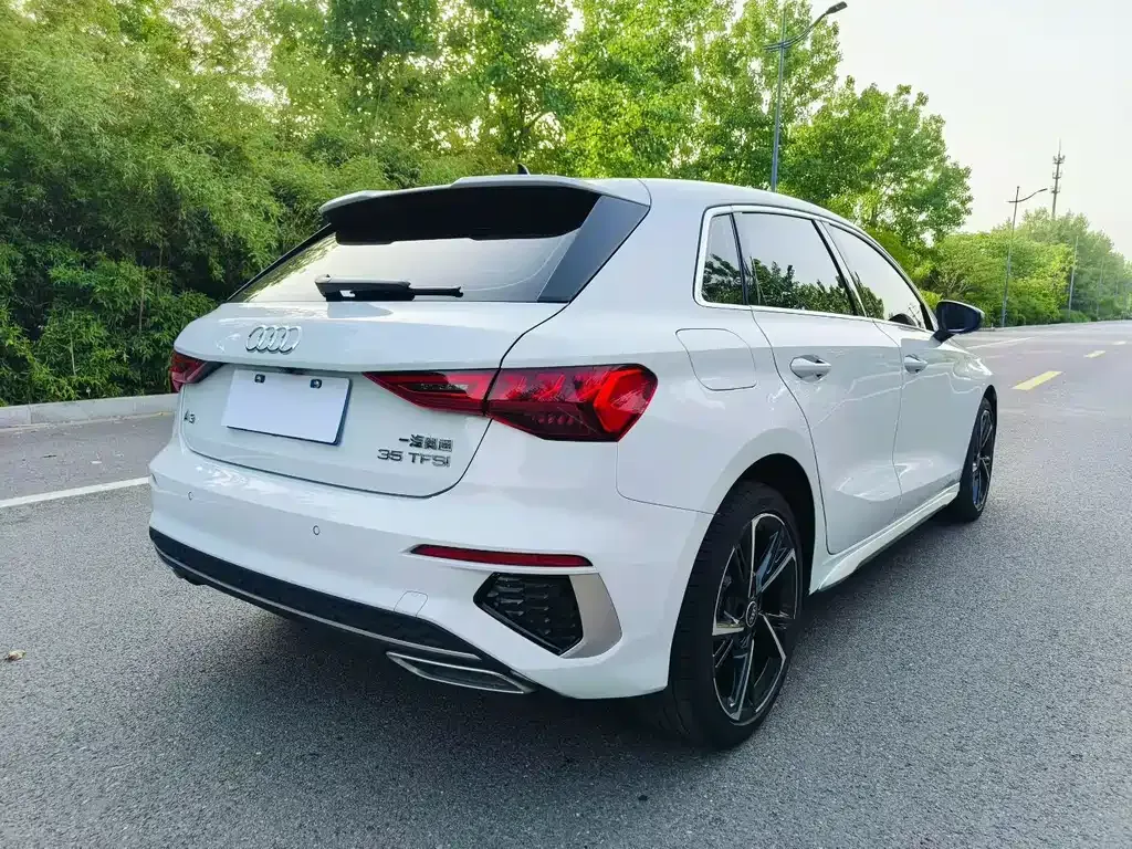 Audi A3 2023 из CN, фото 9