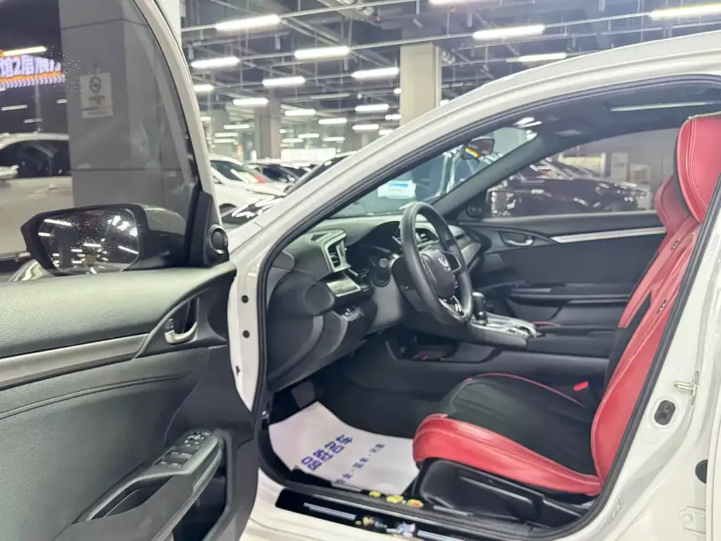 Honda Civic 2022 из CN, фото 7