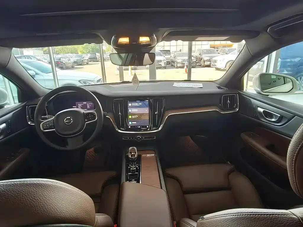 Volvo S60 2024 из CN, фото 10