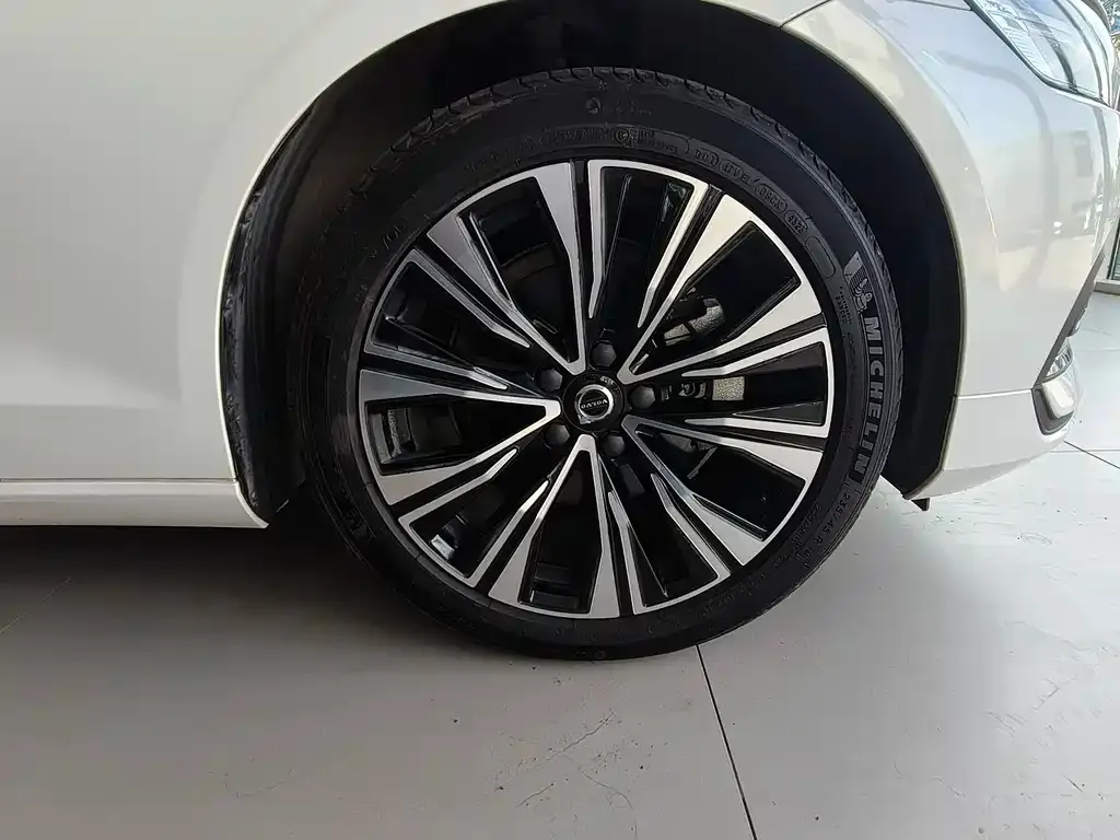 Volvo S60 2024 из CN, фото 6