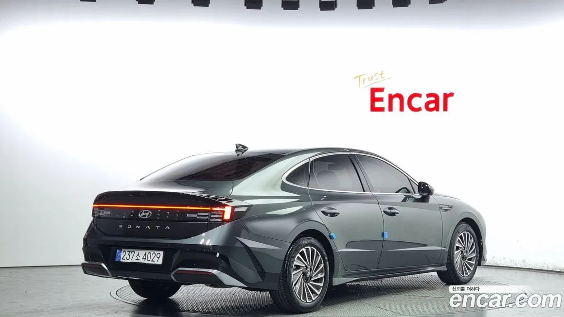 Hyundai Sonata 2024 из KR, фото 2