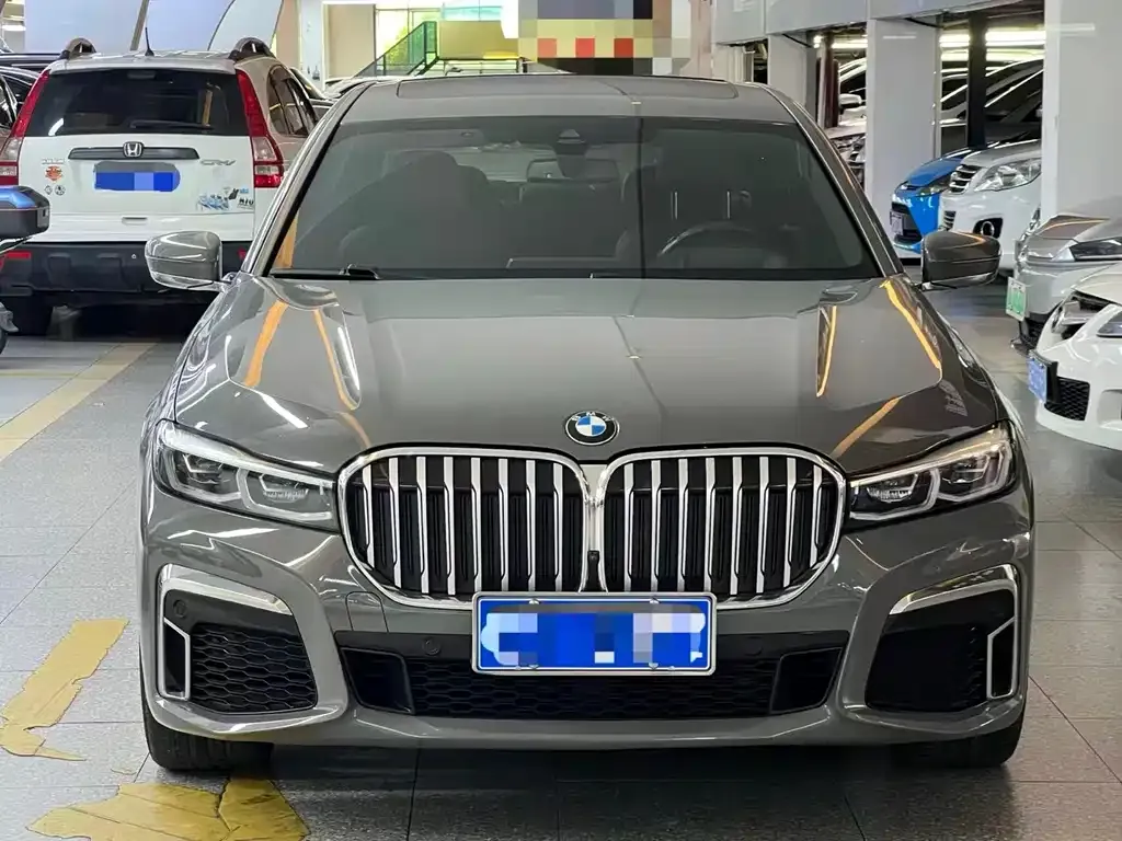 BMW 7 Series 2021 из CN, фото 1