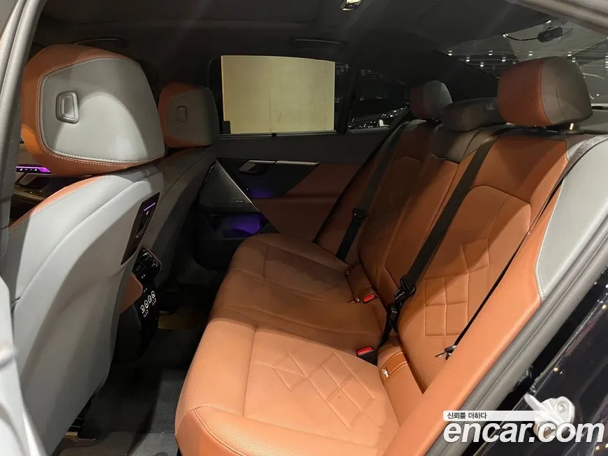 BMW 5-Series 2025 из KR, фото 10