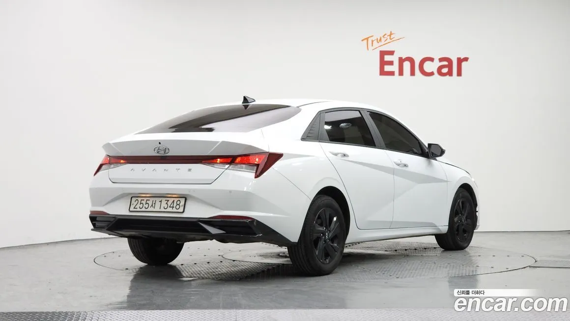 Hyundai AVANTE 2023 из KR, фото 2
