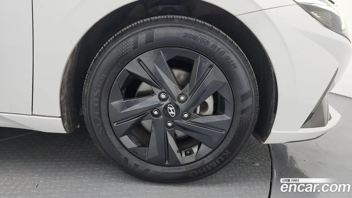 Hyundai AVANTE 2023 из KR, фото 5