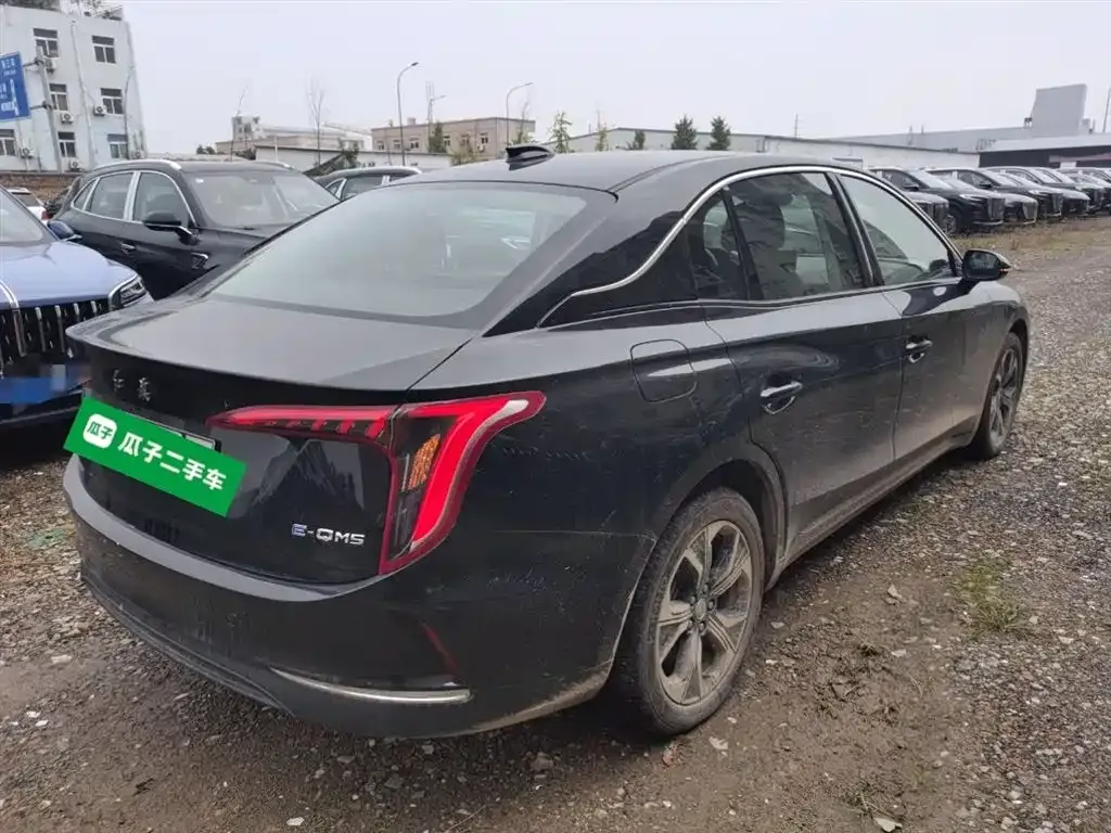 Hongqi E-QM5 2024 из CN, фото 7
