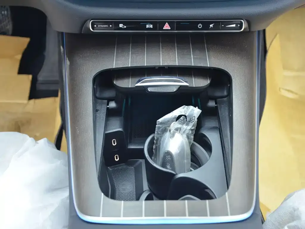 Mercedes-Benz E-Class 2025 из CN, фото 10