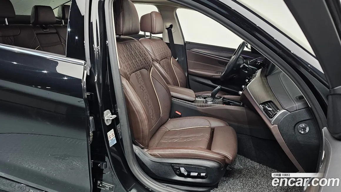 BMW 5-Series 2021 из KR, фото 10