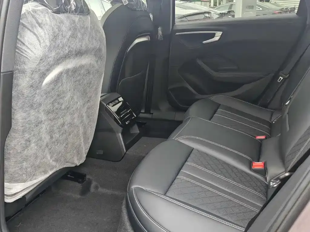 Audi A5L 2025 из CN, фото 4