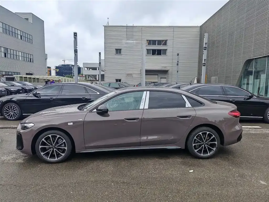 Audi A5L 2025 из CN, фото 5