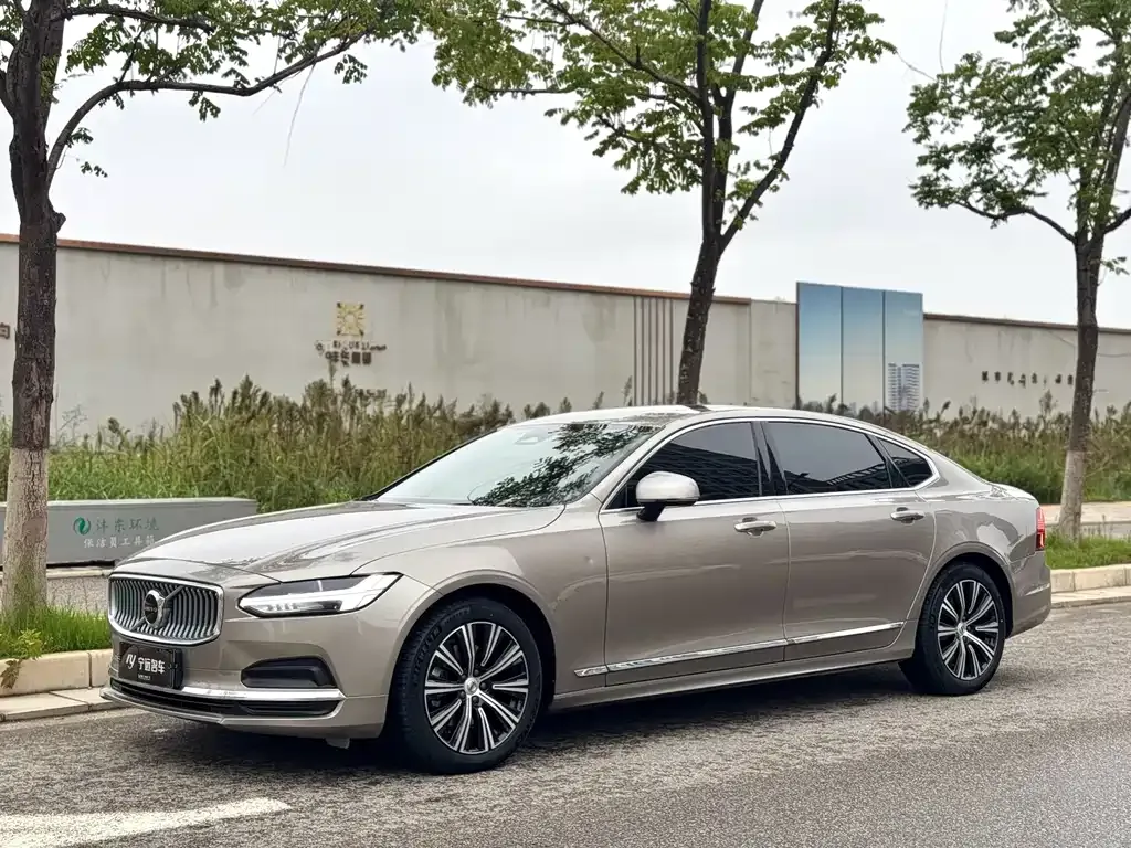 Volvo S90 2022 из CN, фото 1