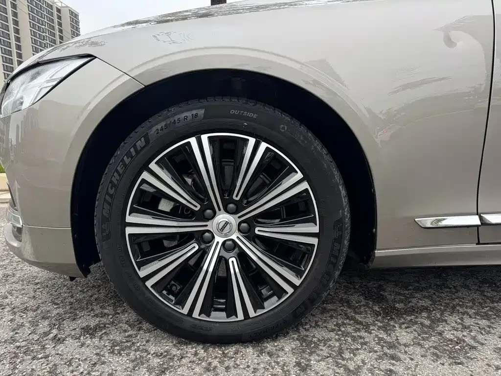 Volvo S90 2022 из CN, фото 3