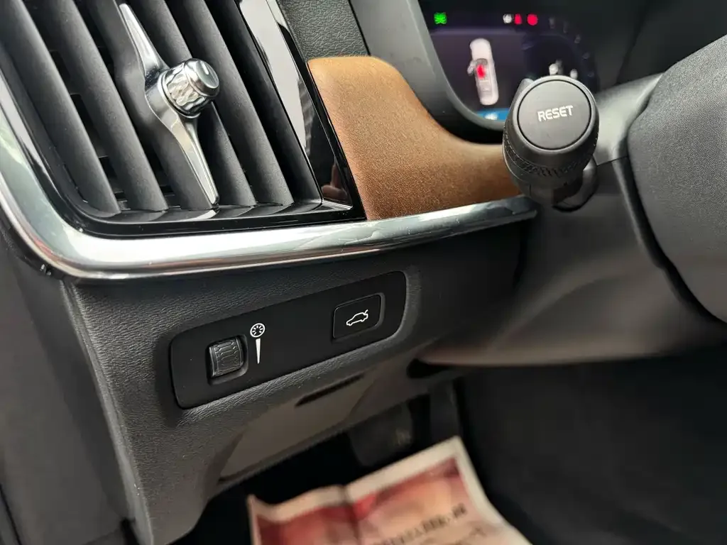 Volvo S90 2022 из CN, фото 8