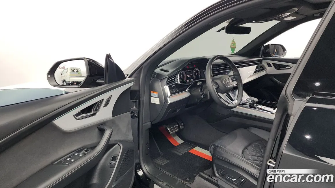Audi Q8 2023 из KR, фото 10