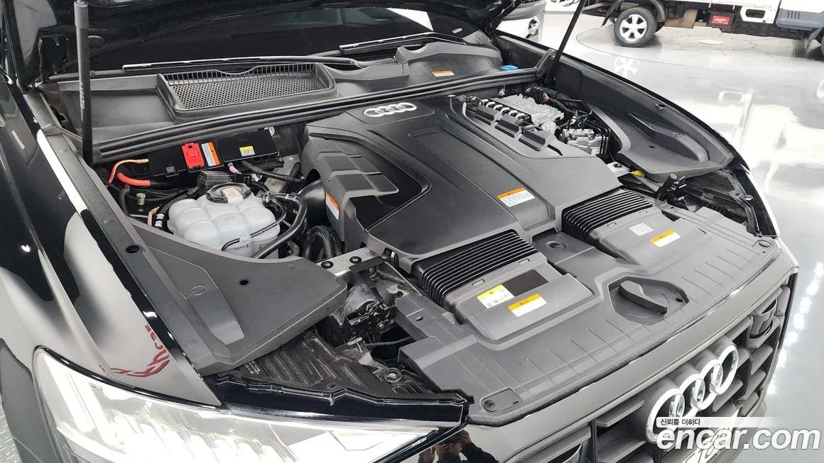 Audi Q8 2023 из KR, фото 6