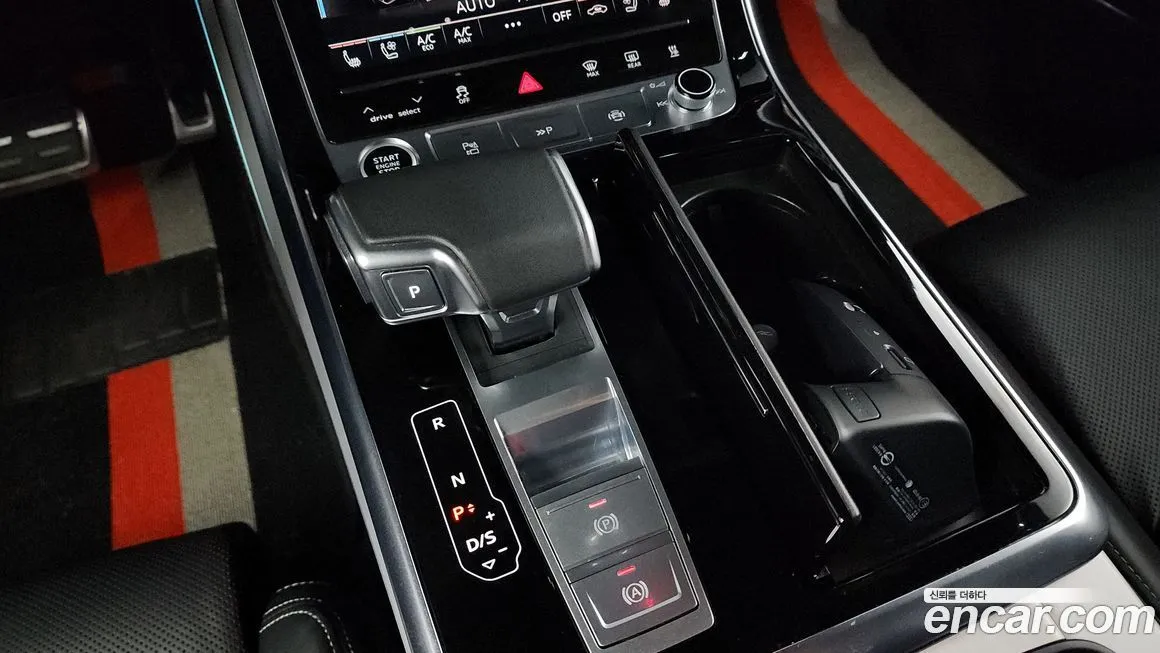 Audi Q8 2023 из KR, фото 9