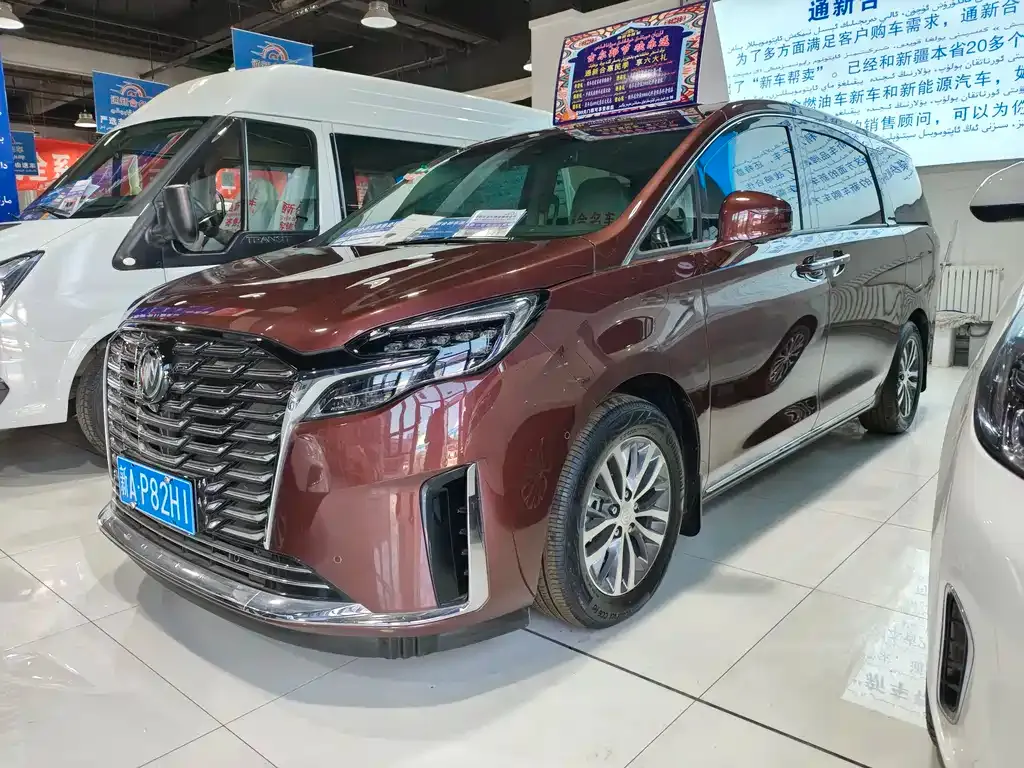 Buick GL8 2023 из CN, фото 1