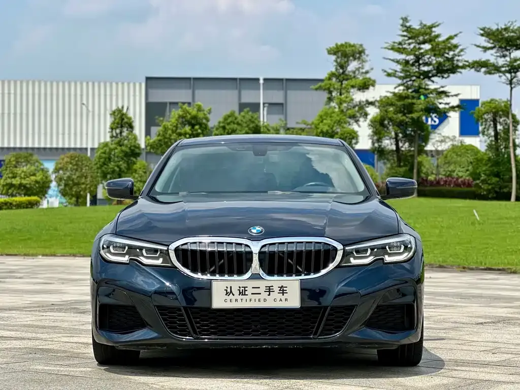 BMW 3 Series 2022 из CN, фото 2