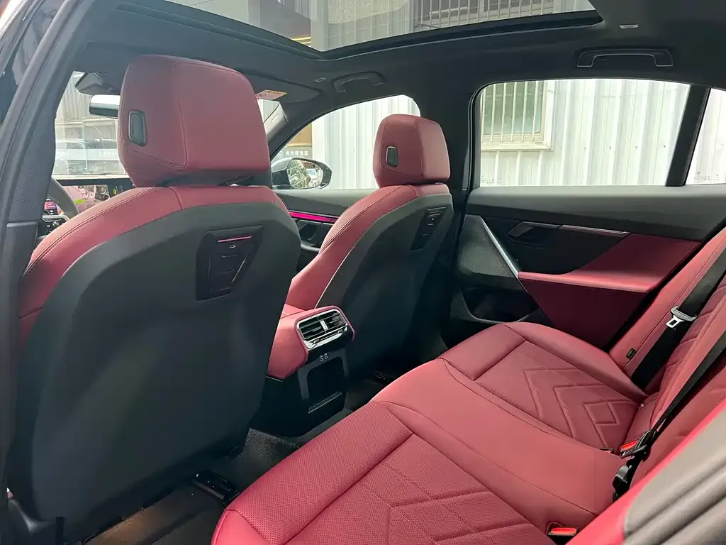 BMW 5 Series (Import) 2025 из CN, фото 7