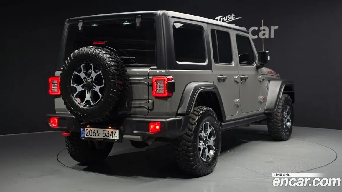 Jeep Wrangler 2023 из KR, фото 2