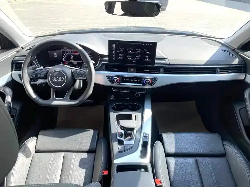 Audi A4L 2022 из CN, фото 7