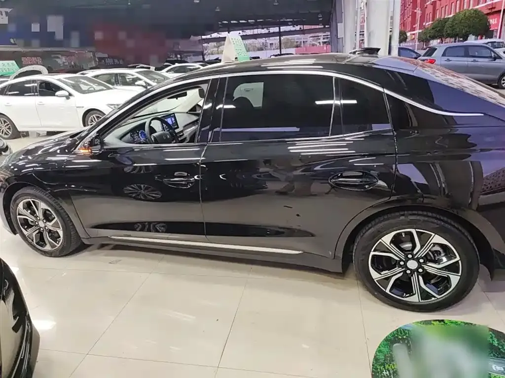 Hongqi E-QM5 2023 из CN, фото 5