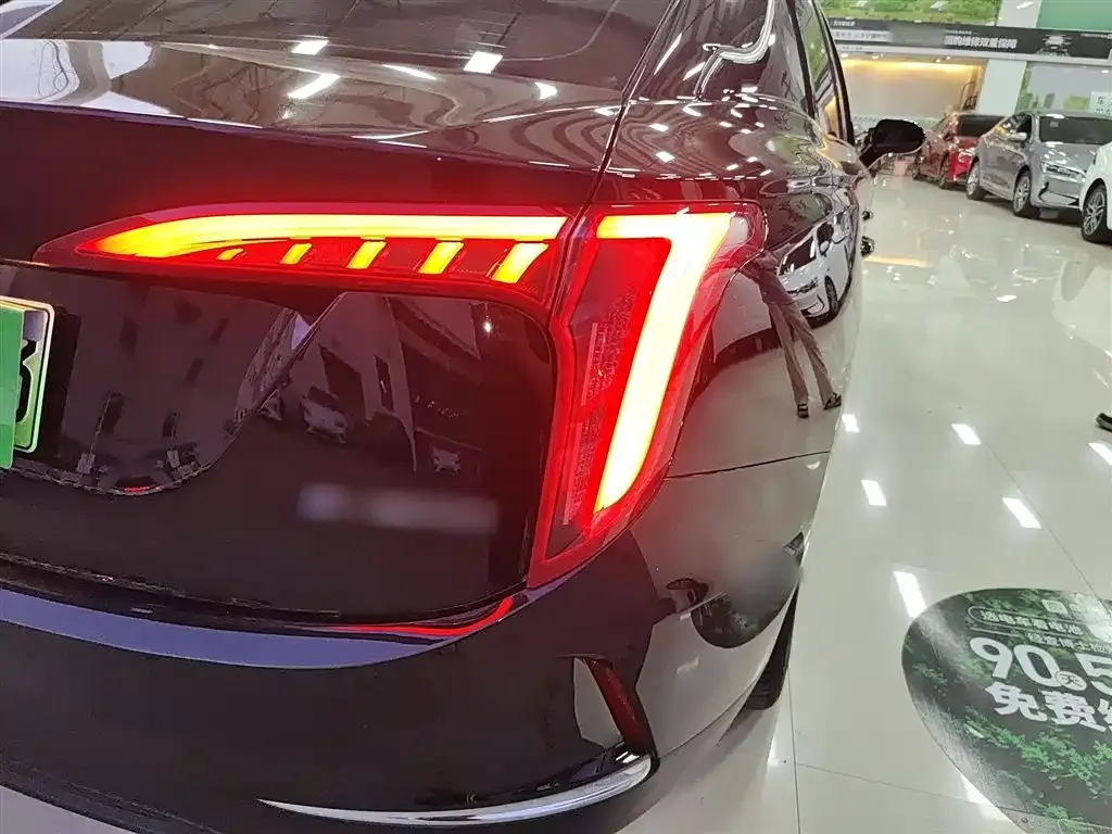 Hongqi E-QM5 2023 из CN, фото 8