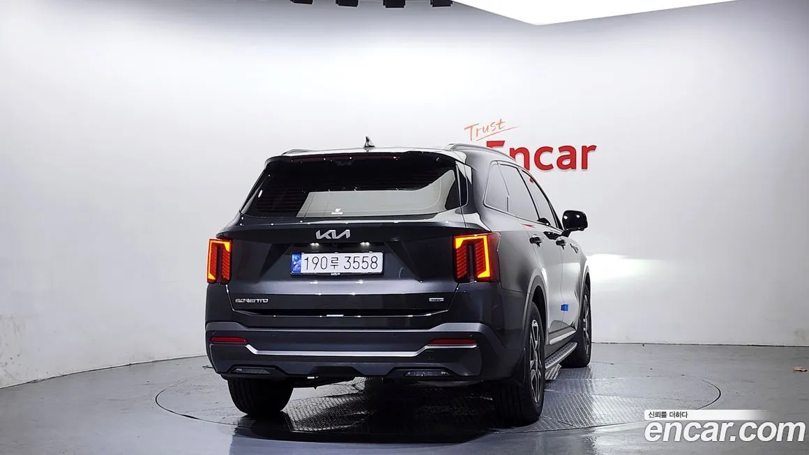 Kia Sorento — фото 4