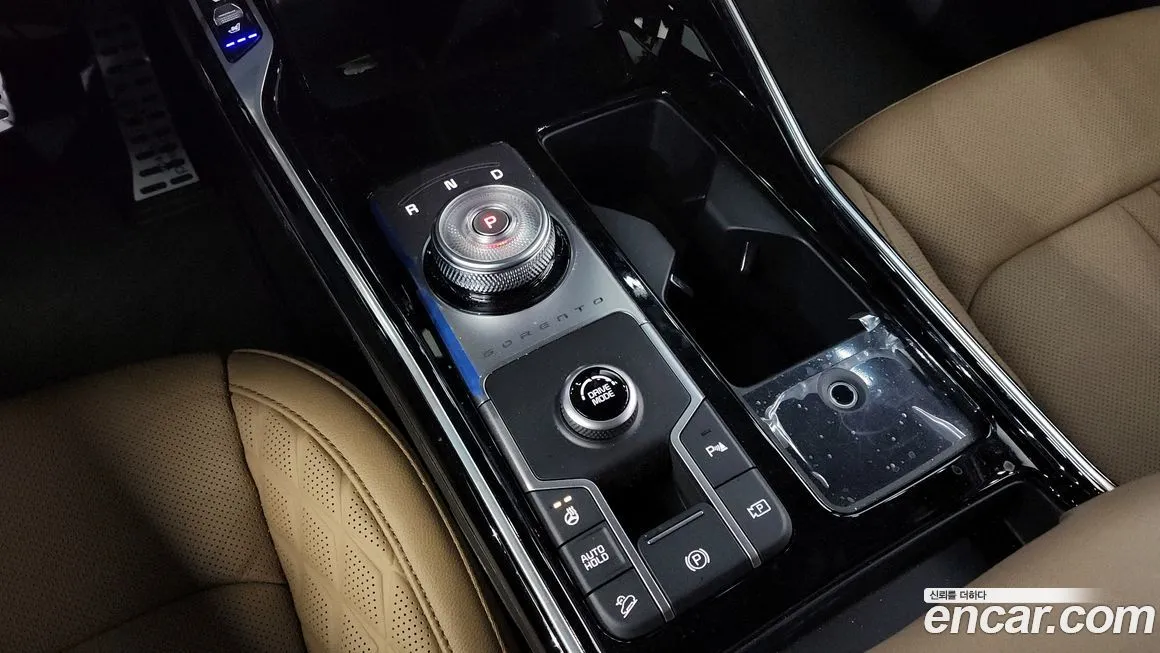 Kia Sorento — фото 9