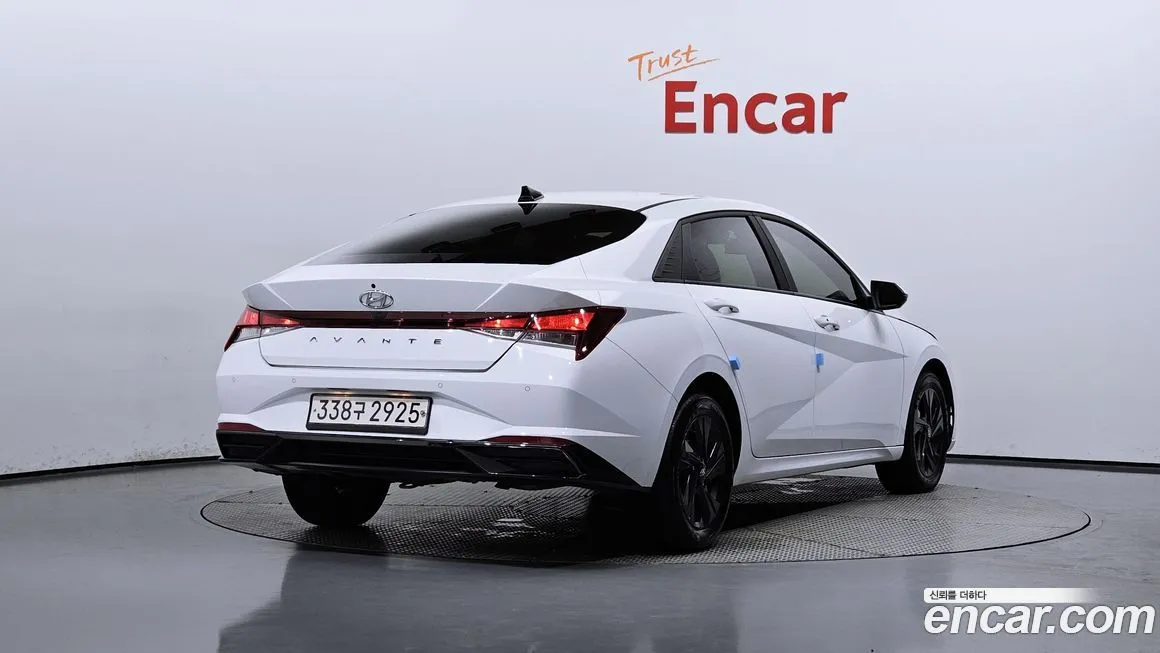 Hyundai AVANTE 2023 из KR, фото 2