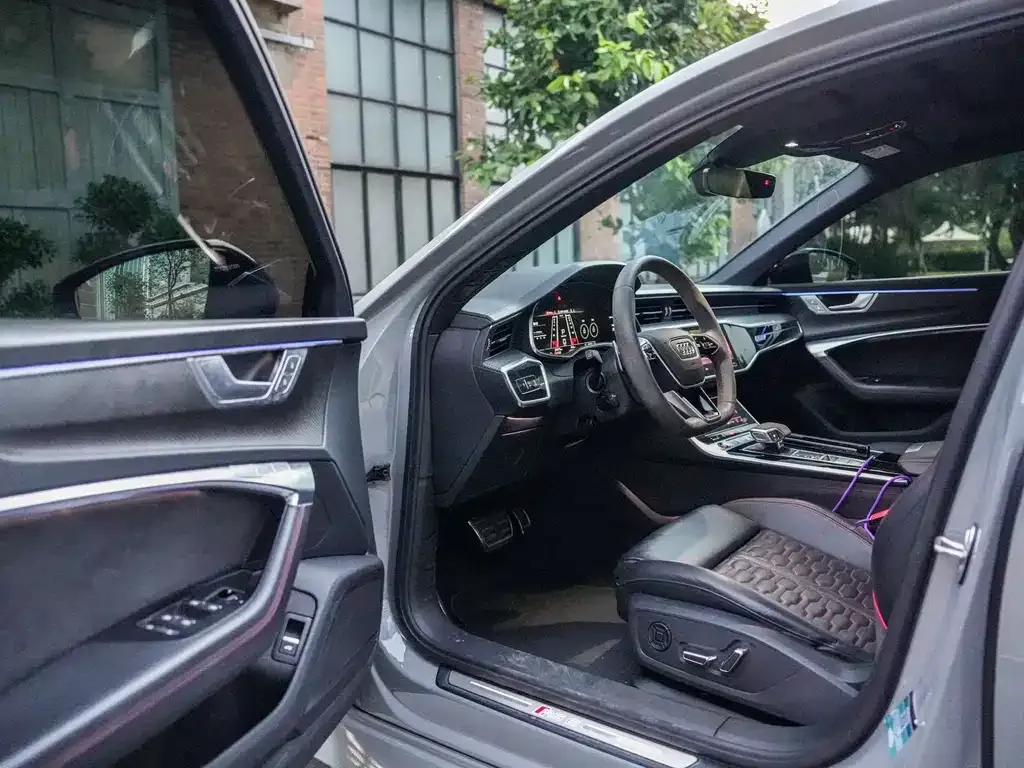 Audi RS 6 2021 из CN, фото 7