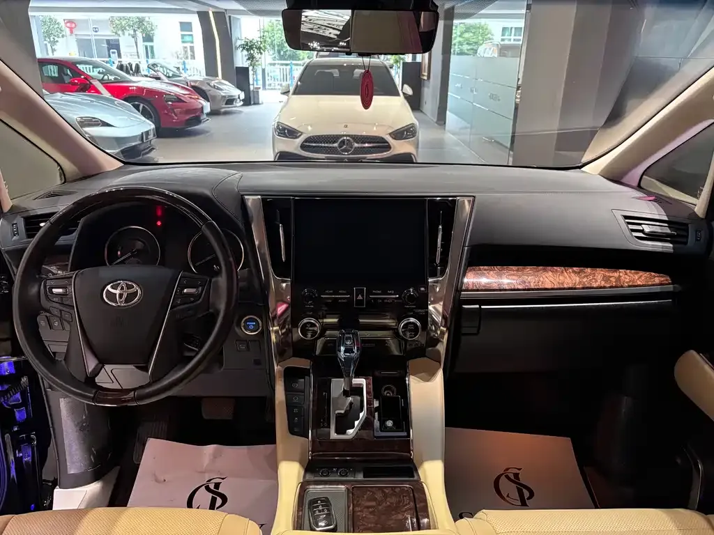 Toyota Alphard 2021 из CN, фото 8