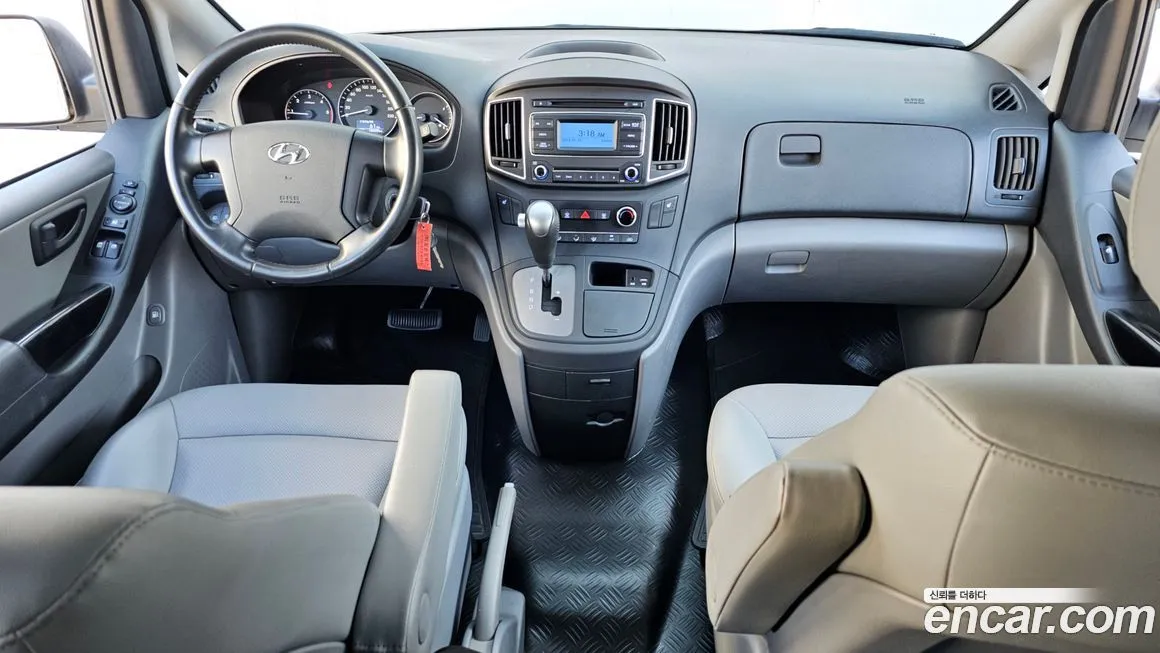 Hyundai Starex — фото 7