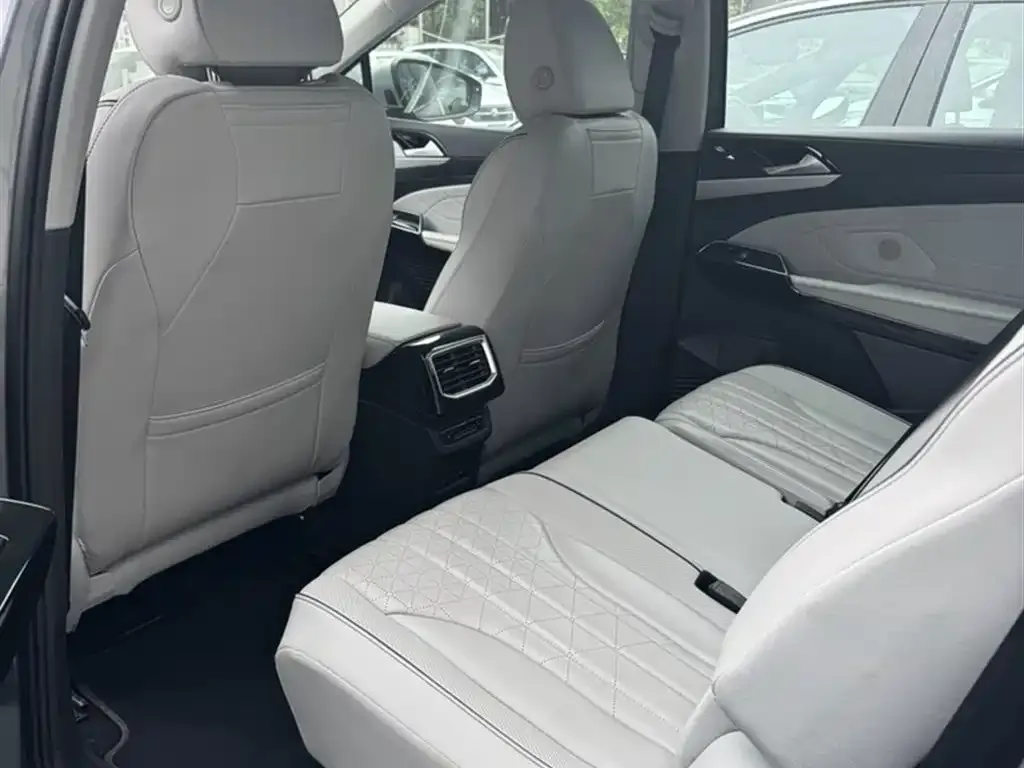 Volkswagen ID.6 X 2022 из CN, фото 10