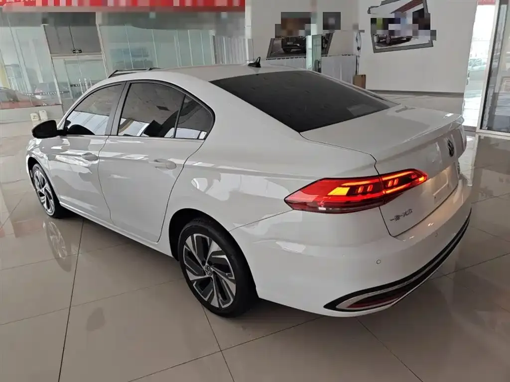 Volkswagen Bora 2024 из CN, фото 5