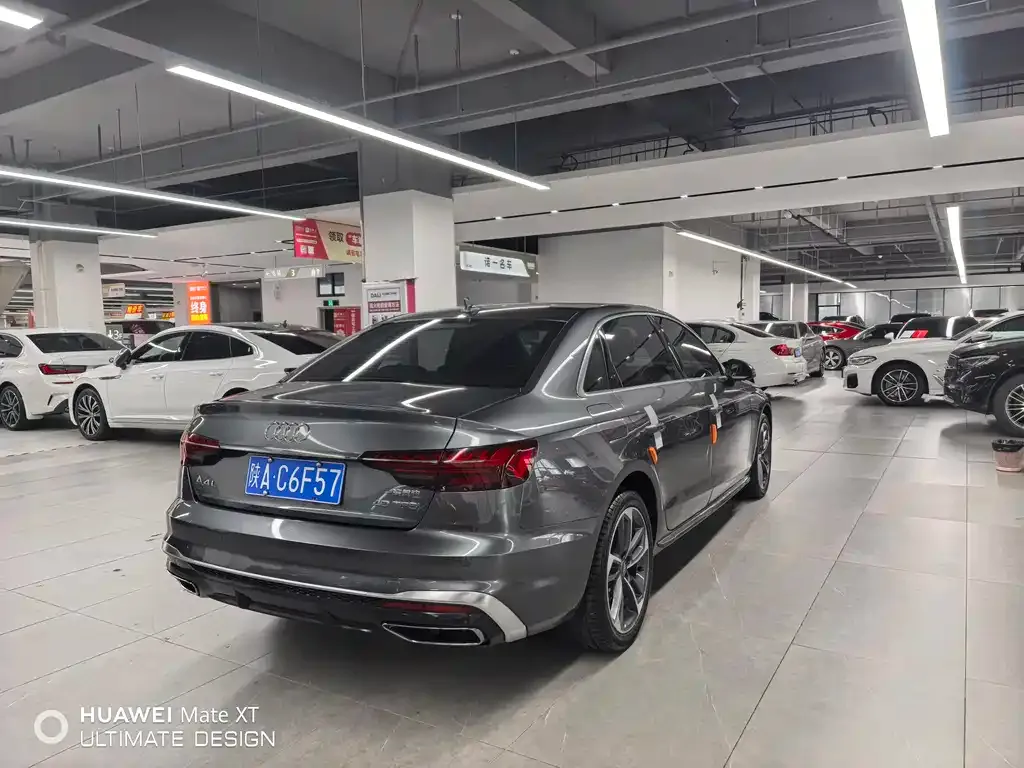 Audi A4L 2021 из CN, фото 9