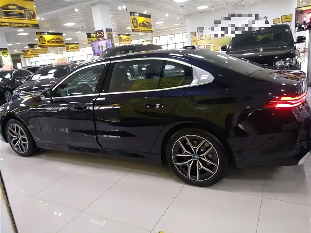 BMW i5 2025 из CN, фото 5