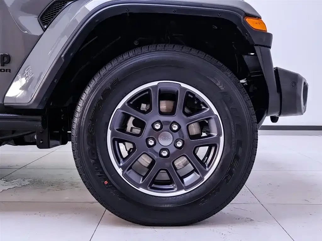 Jeep Gladiator 2024 из CN, фото 6