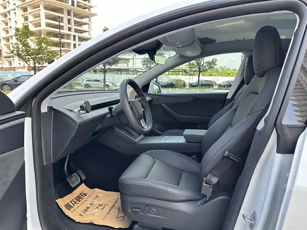 Tesla Model Y 2025 из CN, фото 10