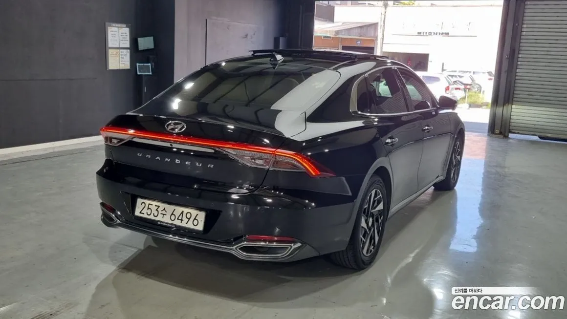 Hyundai Grandeur 2022 из KR, фото 4