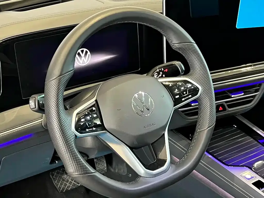 Volkswagen Magotan 2024 из CN, фото 10