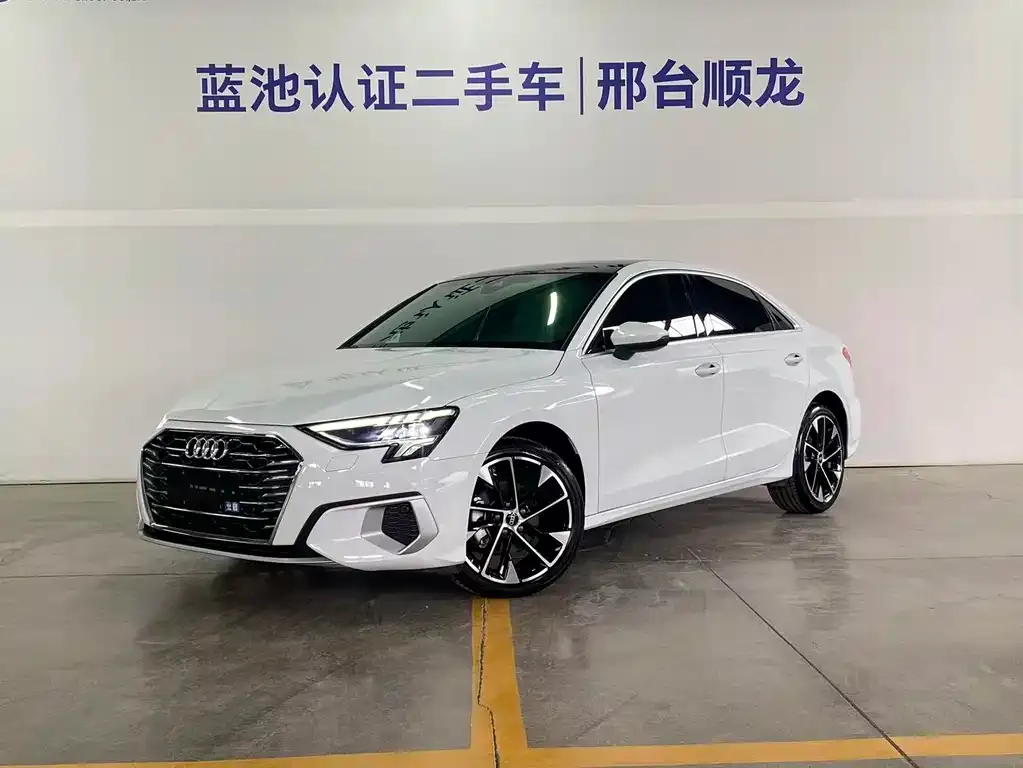 Audi A3 2024 из CN, фото 1