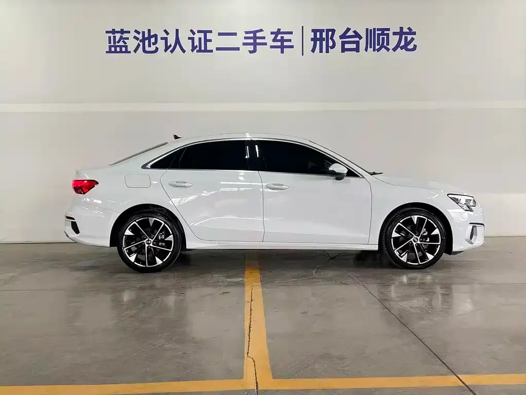 Audi A3 2024 из CN, фото 5