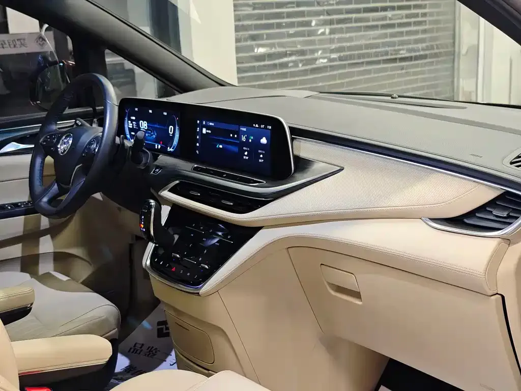 Buick GL8 2022 из CN, фото 10