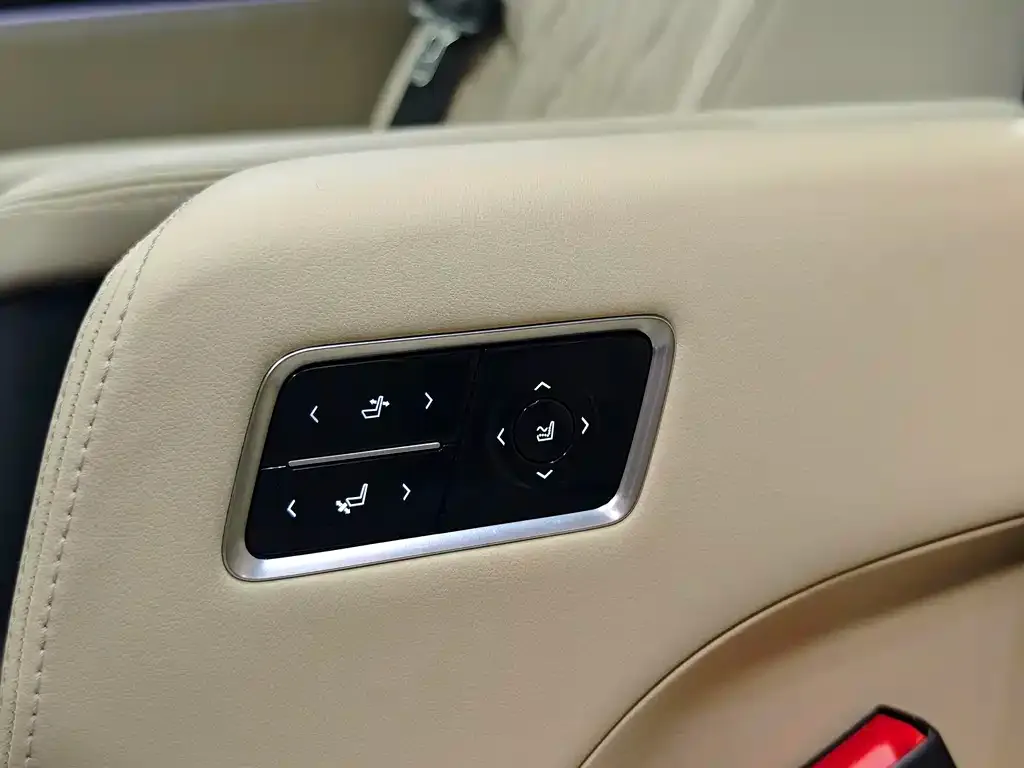 Buick GL8 2022 из CN, фото 9
