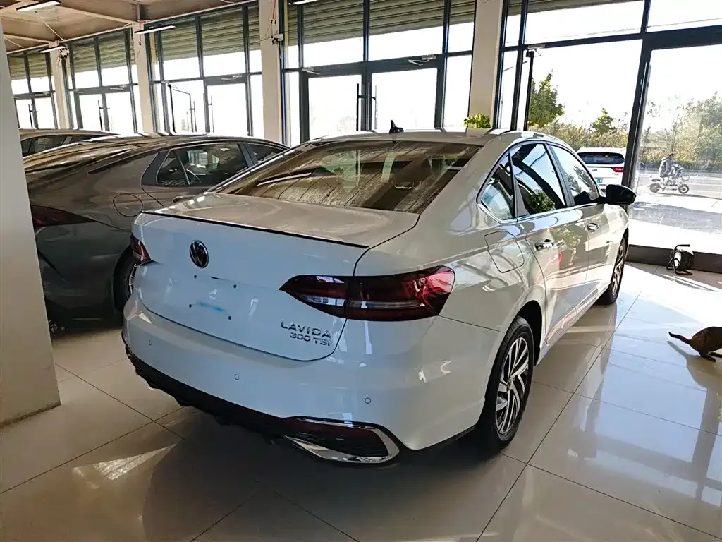 Volkswagen Lavida 2023 из CN, фото 9