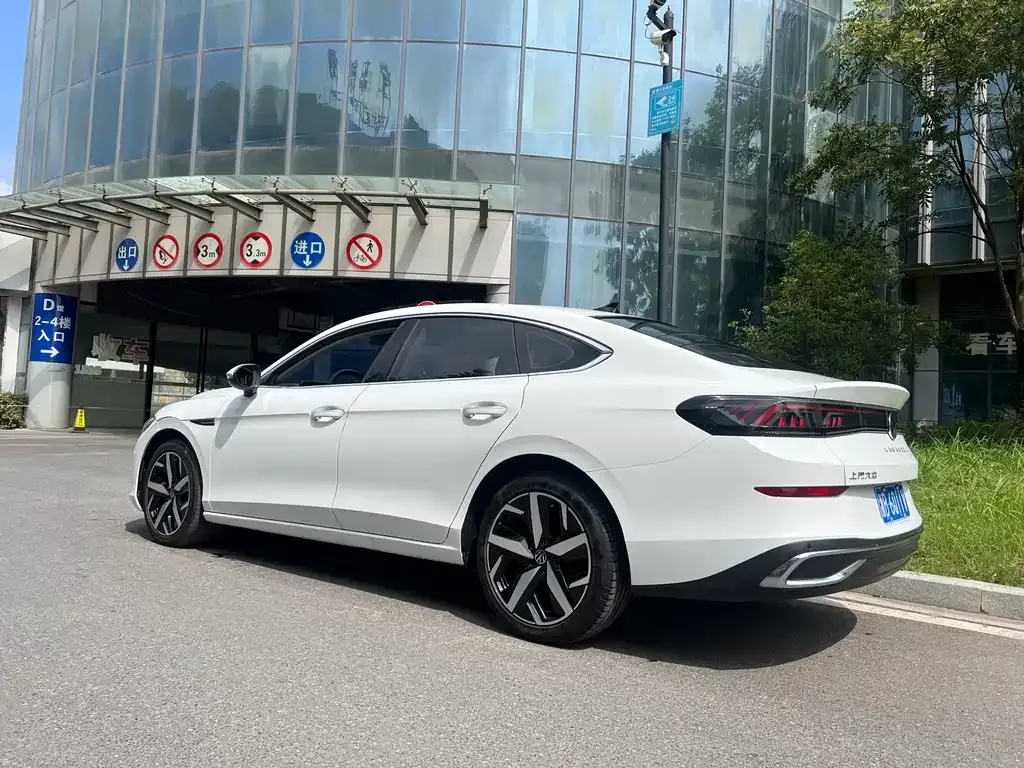 Volkswagen Lamando 2023 из CN, фото 4