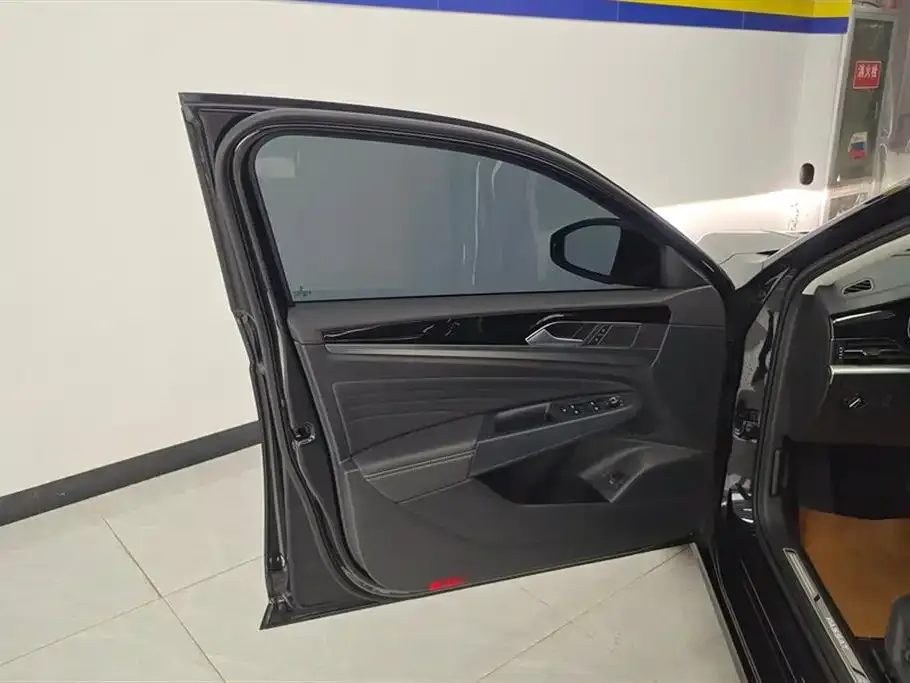 Volkswagen Passat 2024 из CN, фото 7